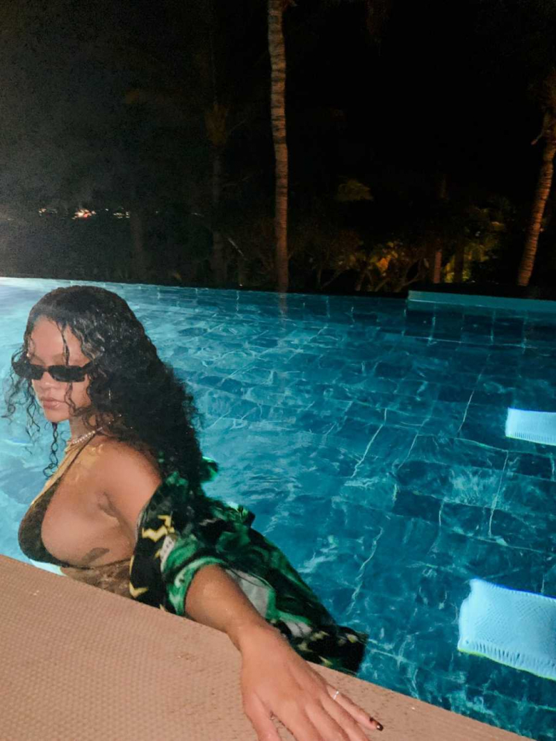 Rihanna SavegeXFenty çekimlerinde