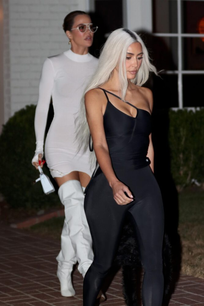 Kim Kardashian ve Khloe Kardashian Beverly Hills'te
