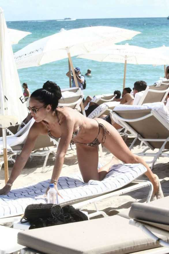 Breana Tiesi bikini ile Miami'de