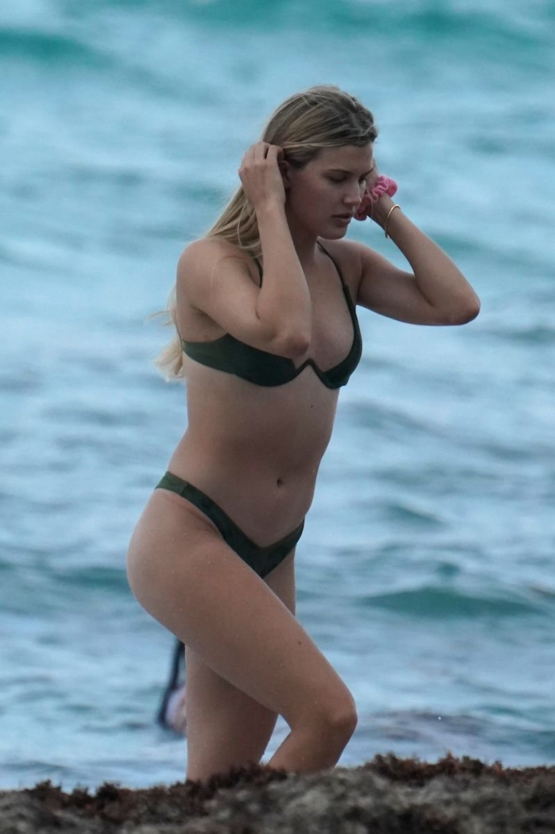 Eugenie Bouchard Miami plajında