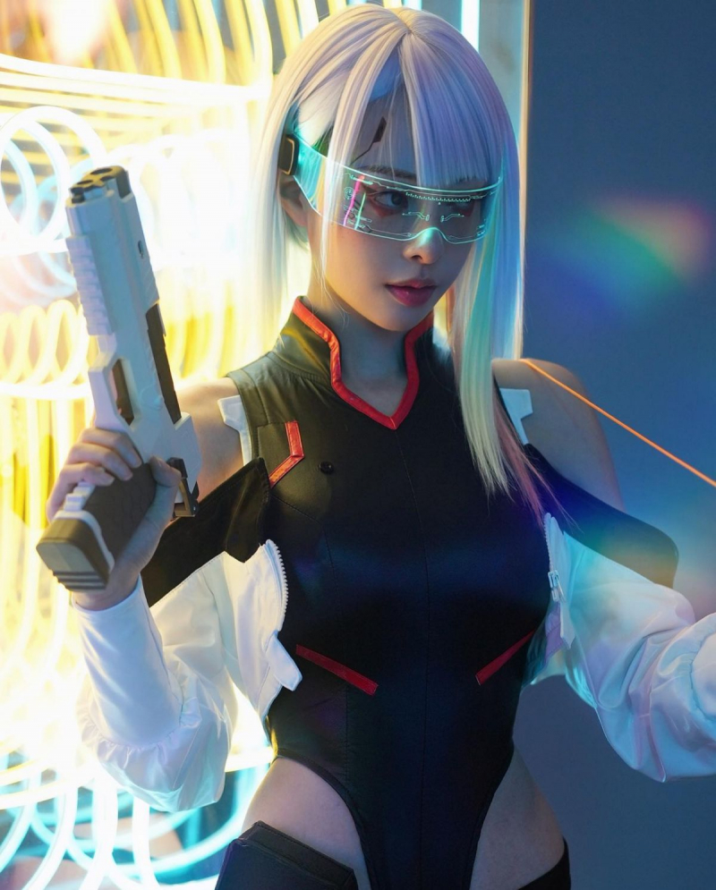 Cathryn Li - Cyberpunk 2077 Lucy Cosplay