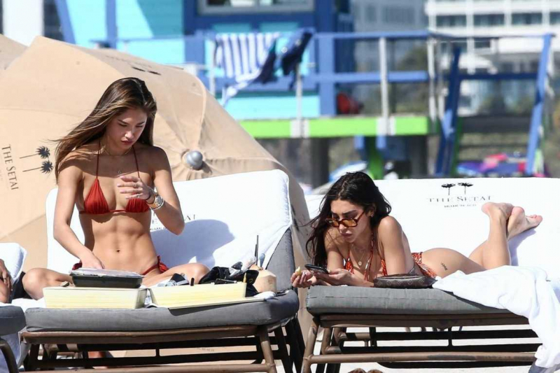 Chantel Jeffries bikini ile Miami'de 23/02/2021