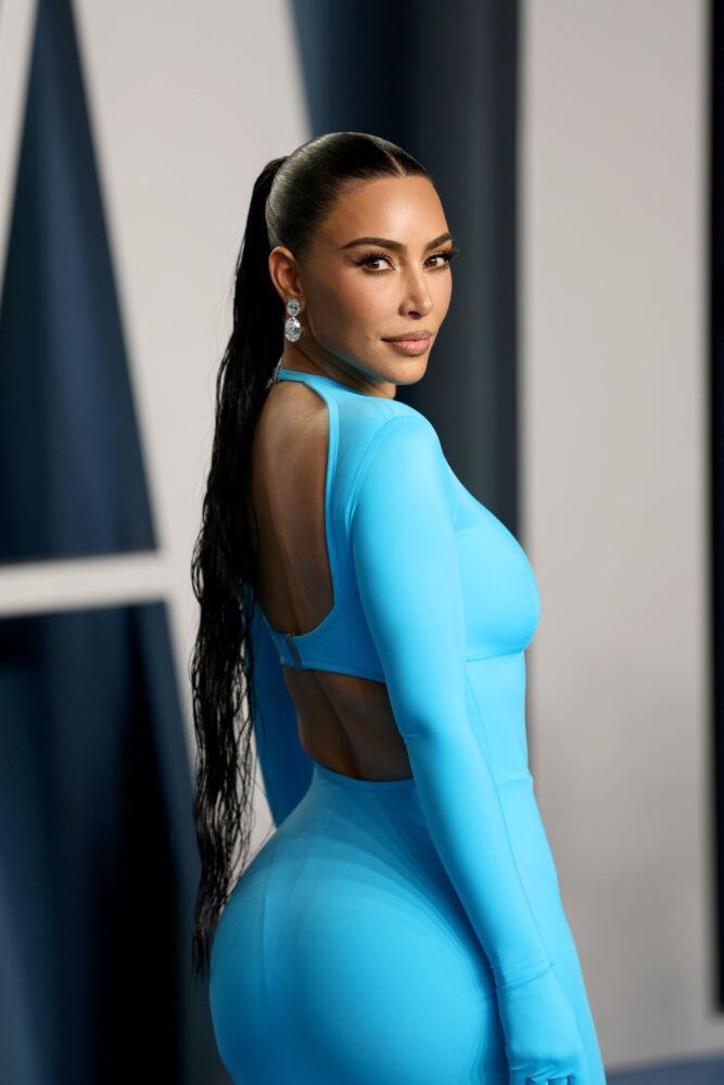 Kim Kardashian Vanity Fair Oscar Parti etkinliğinde