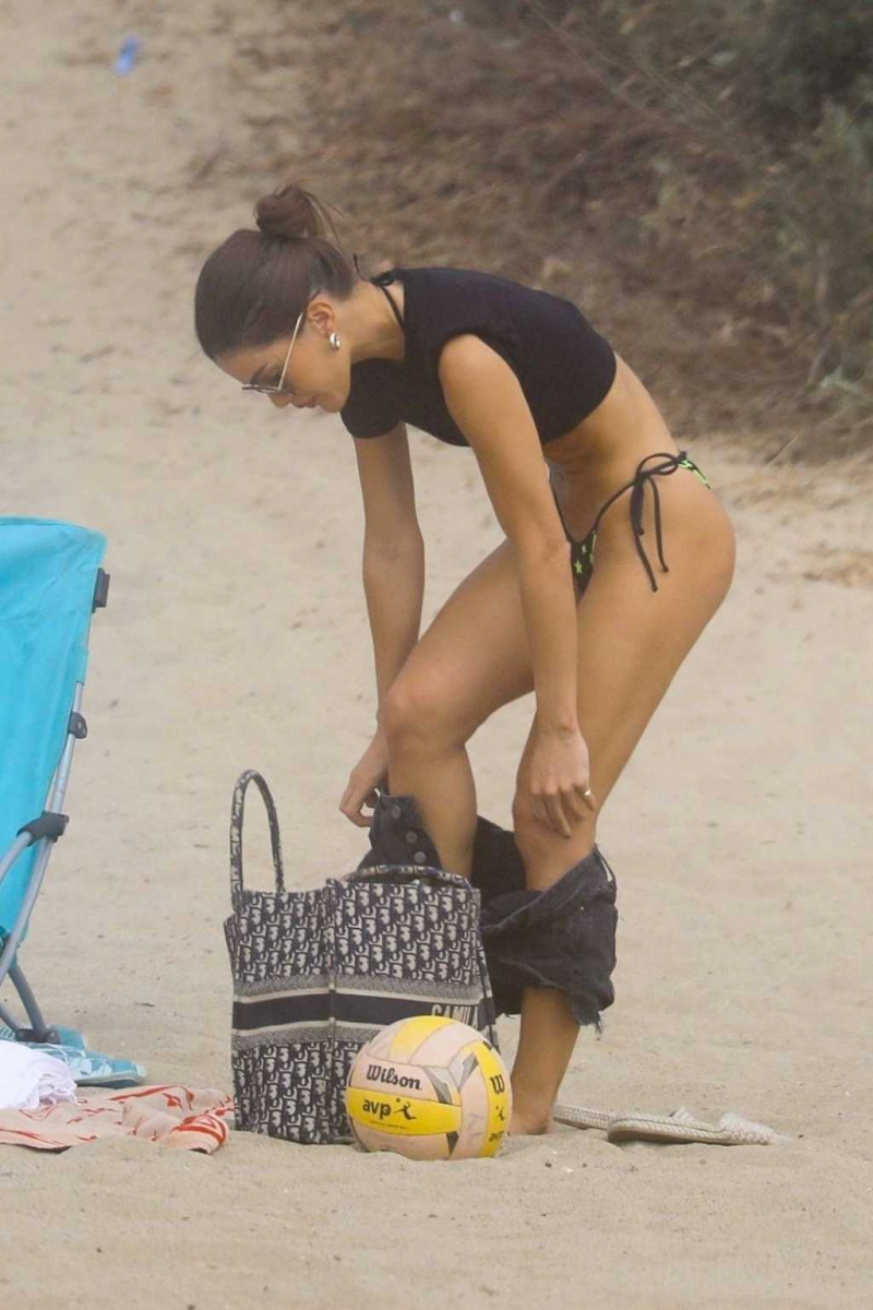 Camila Coelho bikini ile Santa Monica'da