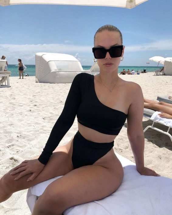Bianca Elouise mayo ile Miami plajında