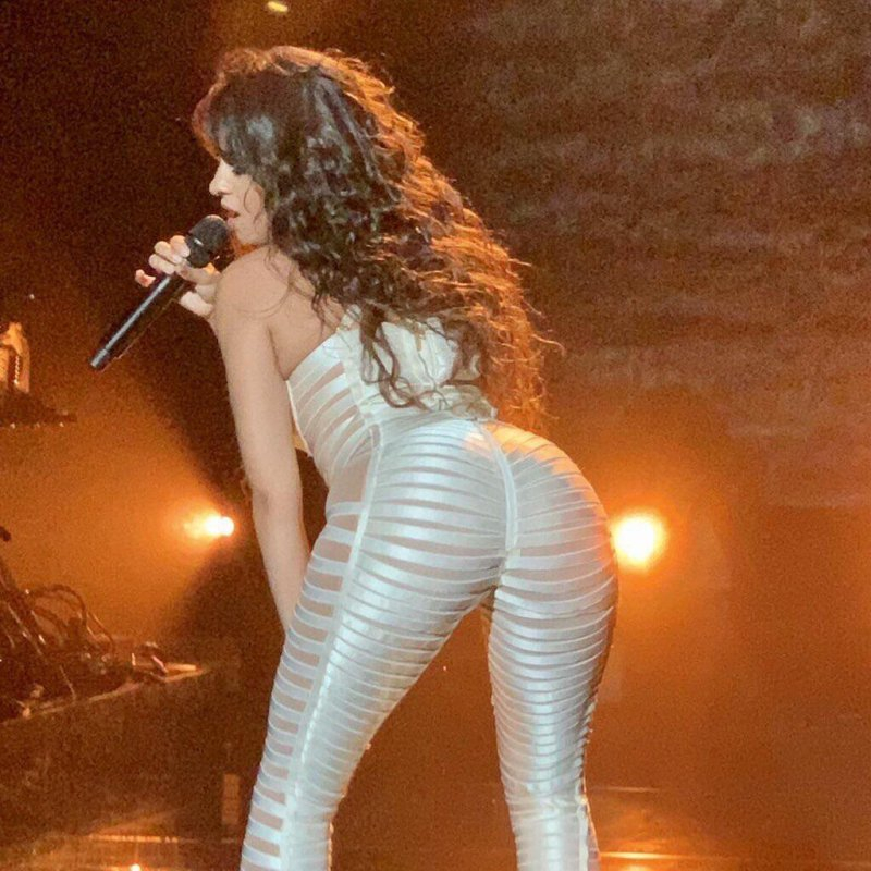 Camila Cabello Miami'de sahnede
