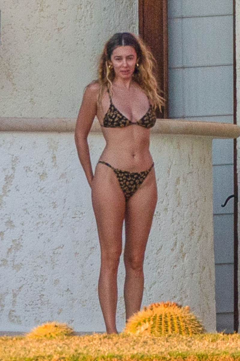Keeley Hazell bikiniyle Cabo San Lucas'da