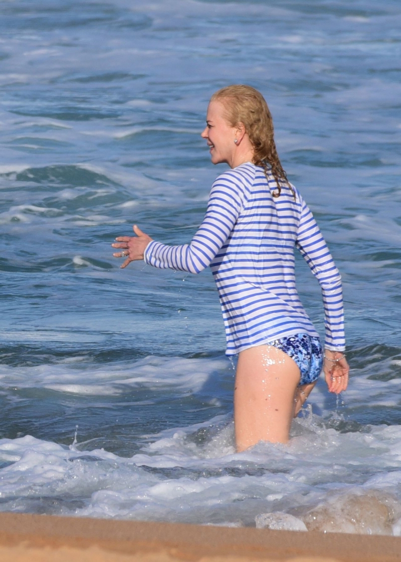 Nicole Kidman Sydney plajında 