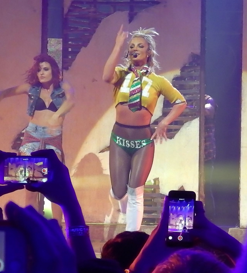 Britney Spears Apple Müzik festivalinde