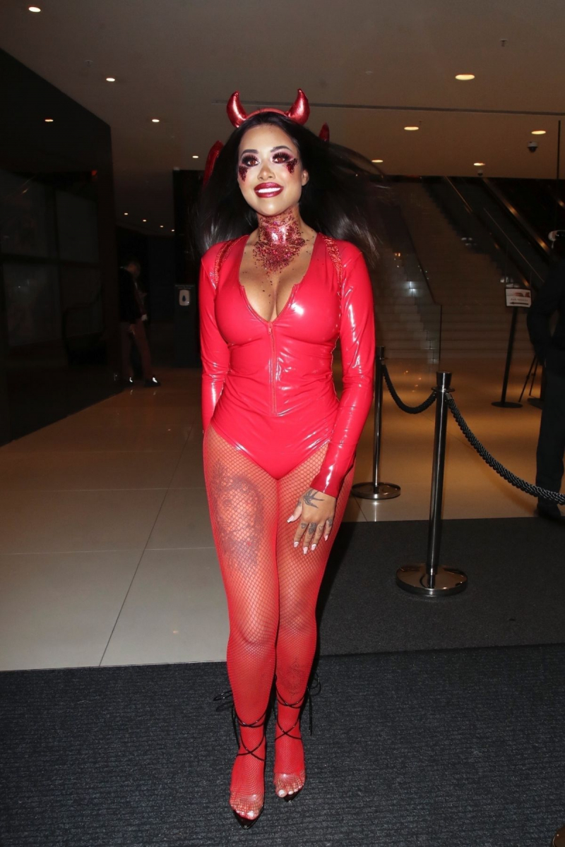 Nikita Jasmine Halloween partide