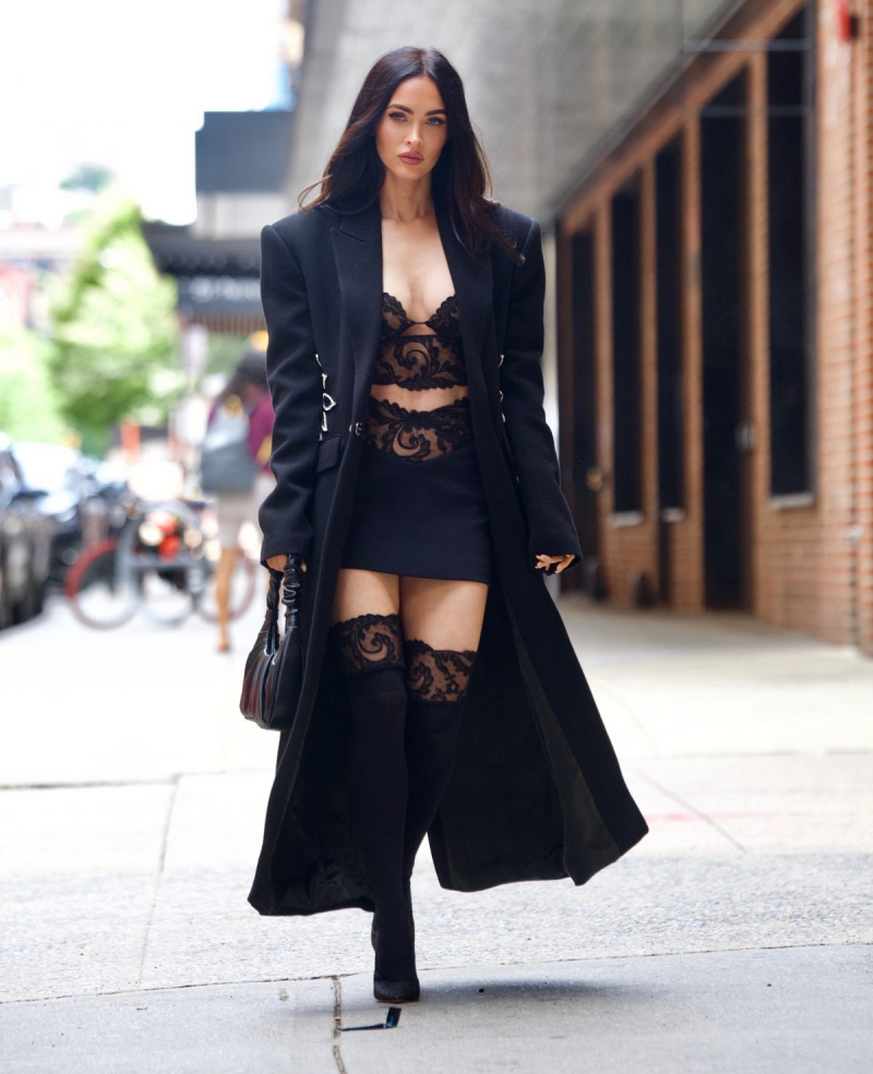 Megan Fox New York moda haftası etkinliğinde