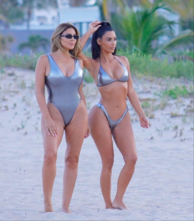 Kim Kardashian ve Larsa Pippen gri parlak bikini ve mayo ile