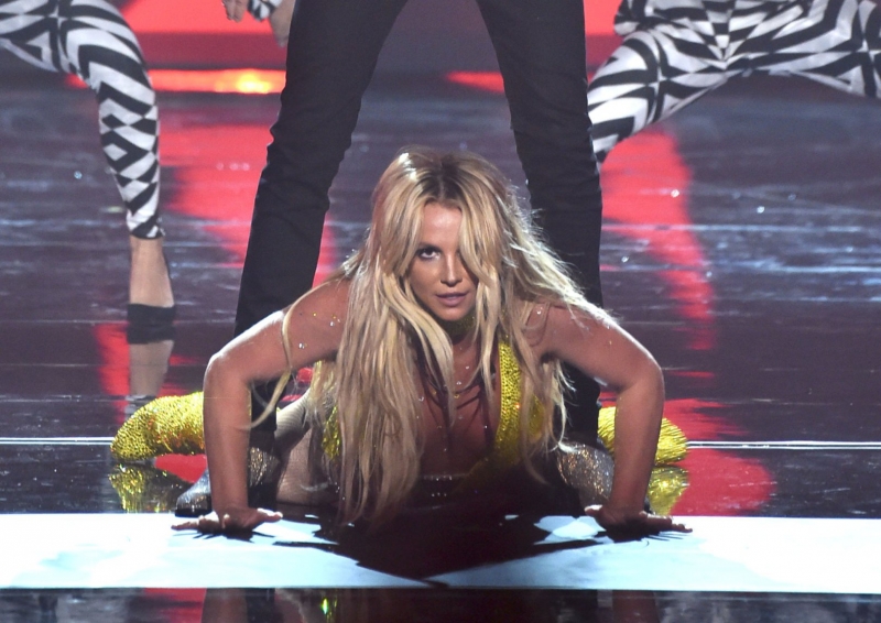 Britney Spears MTV Müzik Ödüllerinde 