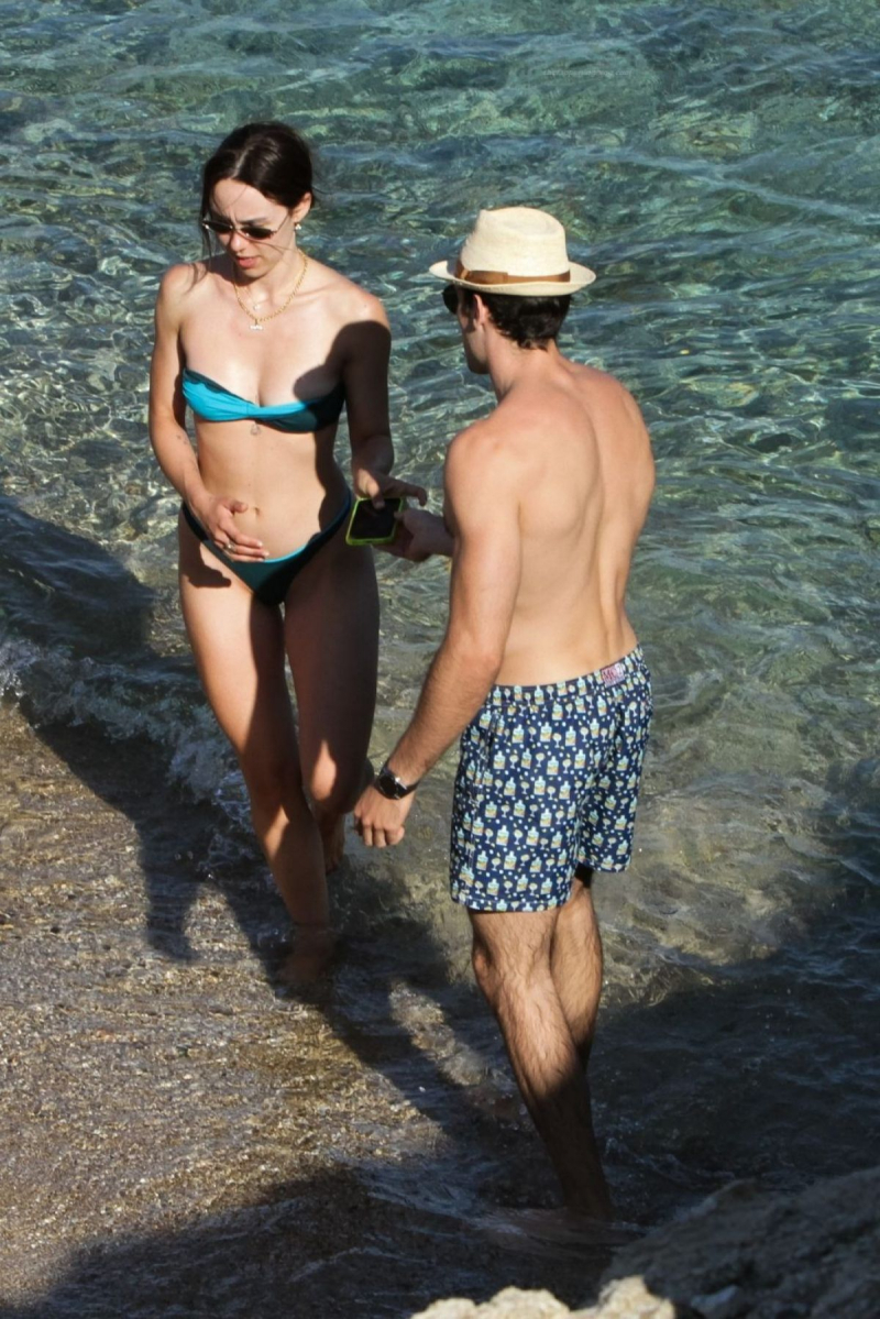 Aurora Ramazzotti bikini ile Mykonos'ta