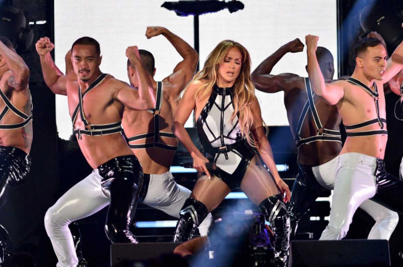 Jennifer Lopez 2019 iHeartRadio konserinde