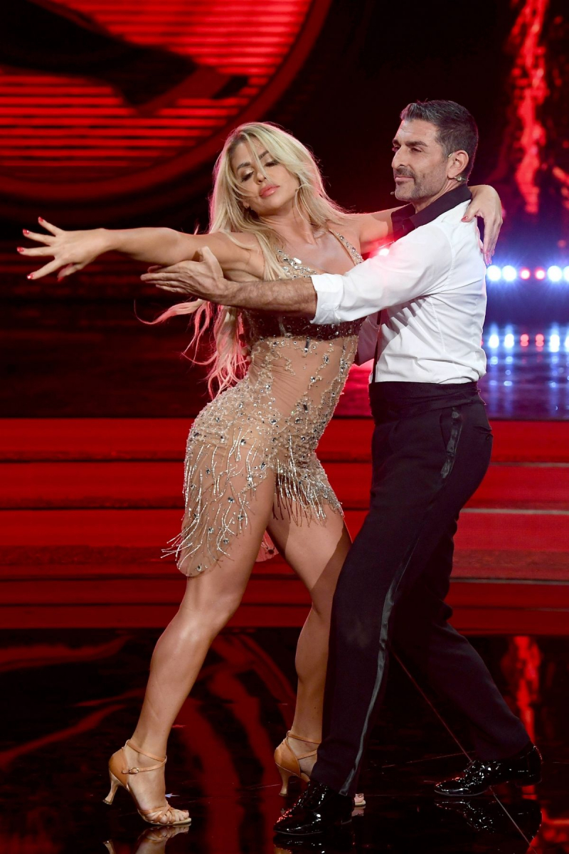 Bianca Gascoigne Dancing With The Stars yarışmasında