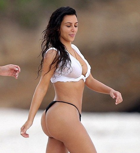 Kim Kardashian bikini ile çekimlerde